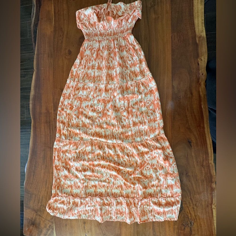 Mudd Beautiful orange/white tribal print halter maxi dress  EUC SZ M